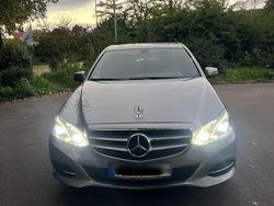 Silber Gebraucht 2014 Mercedes E220 Limousine | 13.999 € (Teuer)
