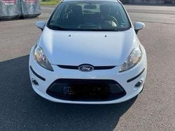 Weiß Gebraucht 2012 Ford Fiesta Trend Kleinwagen | 4.790 € (Fairer Preis)
