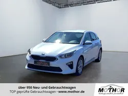 Weiß Gebraucht 2021 Kia Ceed Vision Limousine | 18.523 € (Fairer Preis)