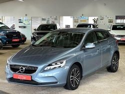 Grau Gebraucht 2017 Volvo V40 Momentum Kombi | 14.990 € (Guter Preis)