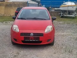 Rot Gebraucht 2006 Fiat Grande Punto Kleinwagen | 1.300 € (Guter Preis)