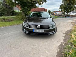Braun Gebraucht 2016 VW Passat Limousine | 11.900 € (Fairer Preis)