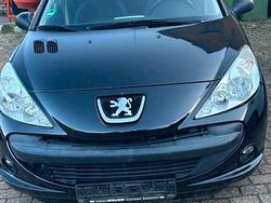 Schwarz Gebraucht 2011 Peugeot 206+ Kleinwagen | 2.450 €
