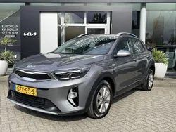 Grau Gebraucht 2025 Kia Stonic SUV | 21.839 € (Teuer)