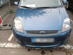 Blau Gebraucht 2005 Ford Fiesta Kleinwagen | 1.550 €