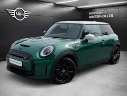 Grün Gebraucht 2022 Mini Cooper SE Classic Kleinwagen | 18.440 € (Fairer Preis)