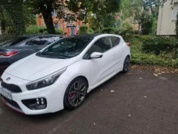Weiß Gebraucht 2015 Kia ProCeed GT Kleinwagen | 10.000 €