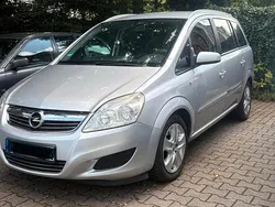 Silber Gebraucht 2008 Opel Zafira Van / Kleinbus | 2.300 € (Guter Preis)