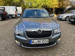 Blau Gebraucht 2010 Skoda Superb Elegance Kombi | 4.200 € (Guter Preis)
