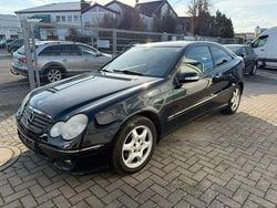 Schwarz Gebraucht 2006 Mercedes C220 Coupé | 1.990 € (Superpreis)