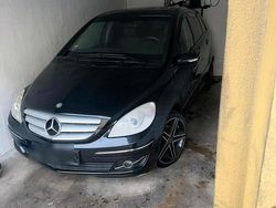 Schwarz Gebraucht 2005 Mercedes 190 Limousine | 1.400 €