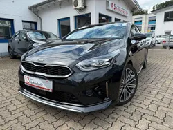 Schwarz Gebraucht 2019 Kia ProCeed GT-Line Kleinwagen | 17.749 € (Etwas zu teuer)