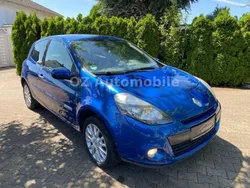 Blau Gebraucht 2009 Renault Clio II Dynamique Limousine | 2.890 € (Fairer Preis)
