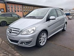 Silber Gebraucht 2009 Mercedes B200 Van / Kleinbus | 3.200 € (Fairer Preis)