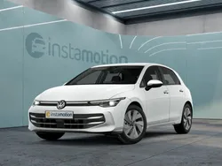 Grau Gebraucht 2024 VW Golf VIII Life Limousine | 22.470 € (Fairer Preis)