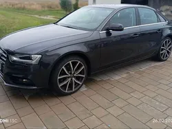 Grau Gebraucht 2013 Audi A4 Attraction Limousine | 9.000 € (Superpreis)