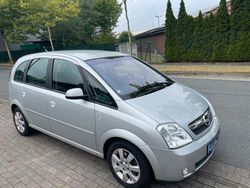 Silber Gebraucht 2006 Opel Meriva Van / Kleinbus | 3.750 € (Etwas zu teuer)