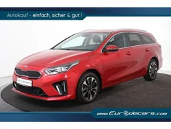 Rot (metallic) Gebraucht 2021 Kia Ceed Kombi | 18.400 € (Fairer Preis)