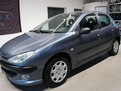 Lackierung eisengrau/metallic Gebraucht 2006 Peugeot 206 Filou Kleinwagen | 1.599 € (Fairer Preis)