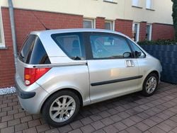 Silber Gebraucht 2008 Peugeot 1007 Kleinwagen | 1.450 €