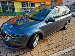 Grau Gebraucht 2018 Skoda Octavia Ambition Kombi | 15.000 € (Guter Preis)