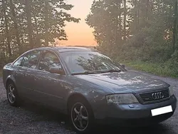 Grau Gebraucht 1999 Audi A6 Limousine | 650 € (Fairer Preis)