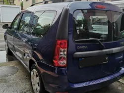 Blau Gebraucht 2009 Dacia Logan Limousine | 1.900 € (Guter Preis)