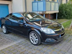 Schwarz Gebraucht 2007 Opel Astra Cabriolet Cosmo Cabrio | 3.600 € (Fairer Preis)