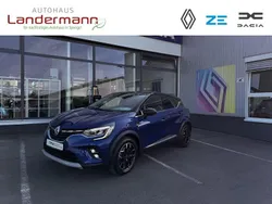 Zweifarbig: ironblau und dach blackpea (metallic) Gebraucht 2021 Renault Captur Intens SUV | 21.990 € (Etwas zu teuer)