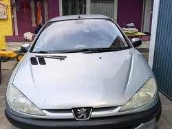Grau Gebraucht 2002 Peugeot 206 | 400 € (Guter Preis)