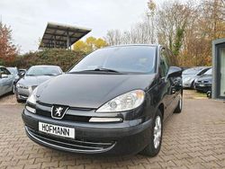 Grau Gebraucht 2011 Peugeot 807 Tendance Van / Kleinbus | 3.990 € (Fairer Preis)