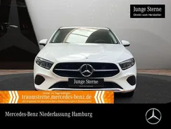 Weiß Gebraucht 2024 Mercedes A250 Advanced Plus Limousine | 31.490 € (Guter Preis)