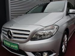 Silber Gebraucht 2014 Mercedes B180 Van / Kleinbus | 12.979 € (Fairer Preis)