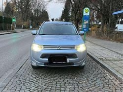 Blau Gebraucht 2014 Mitsubishi Outlander P-HEV Plus SUV | 8.999 € (Superpreis)