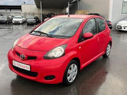 Rot Gebraucht 2010 Toyota Aygo Kleinwagen | 3.450 € (Fairer Preis)