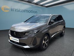 Grau Gebraucht 2023 Peugeot 5008 Allure SUV | 32.299 € (Etwas zu teuer)