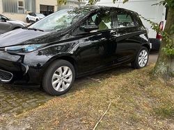 Violet Gebraucht 2016 Renault Zoe Kleinwagen | 2.600 €