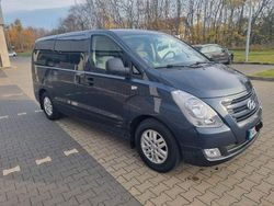 Blau Gebraucht 2018 Hyundai H-1 Van | 17.000 € (Fairer Preis)
