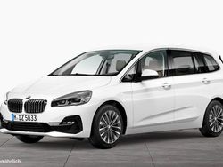 Weiß Gebraucht 2022 BMW 218 Gran Tourer Luxury Line Van / Kleinbus | 23.460 € (Fairer Preis)