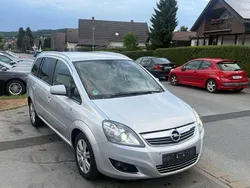 Silber Gebraucht 2012 Opel Zafira Family Van / Kleinbus | 3.999 € (Guter Preis)