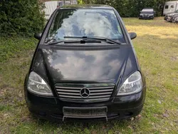 Schwarz Gebraucht 2000 Mercedes A140 Classic Limousine | 390 € (Superpreis)