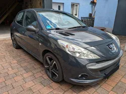 Grau Gebraucht 2011 Peugeot 206 Limousine | 2.750 € (Fairer Preis)