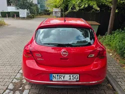 Rot Gebraucht 2015 Opel Astra Selection Limousine | 6.000 € (Guter Preis)