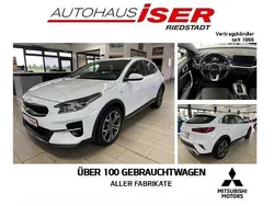 Weiss Gebraucht 2022 Kia XCeed SUV | 19.990 € (Fairer Preis)