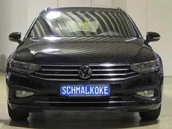Deep black pearlescent (metallic) Gebraucht 2022 VW Passat Business Kombi | 26.950 € (Guter Preis)