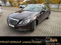 Cupritbraun metalliclack Gebraucht 2011 Mercedes E350 Elegance Limousine | 11.600 € (Superpreis)