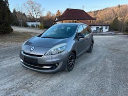 Grau Gebraucht 2012 Renault Scénic III Bose Edition Van / Kleinbus | 3.300 € (Fairer Preis)