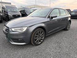 Grau Gebraucht 2015 Audi A3 Sportback Ambition Limousine | 8.750 € (Fairer Preis)