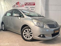 Grau Gebraucht 2011 Toyota Verso Edition Van / Kleinbus | 11.250 € (Etwas zu teuer)