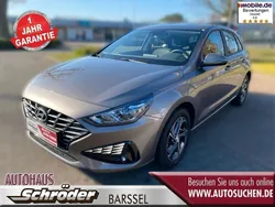 Beige Gebraucht 2023 Hyundai i30 Pure Limousine | 16.200 € (Fairer Preis)